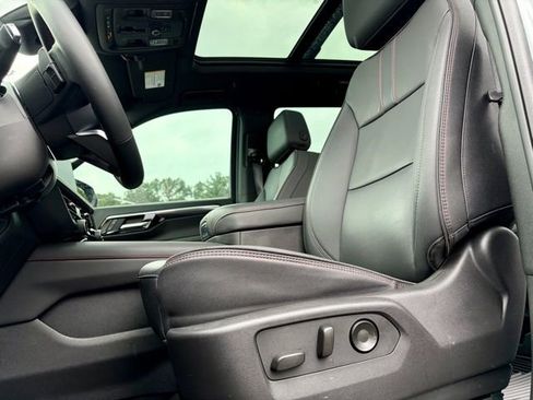 Used 2025 Chevrolet Tahoe RST w/ Advanced Technology Package image 27