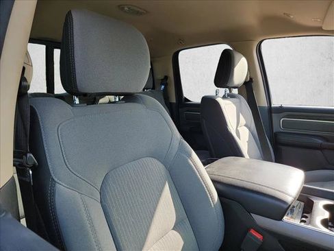 Used 2019 RAM 1500 Big Horn AWD/4WD image 14
