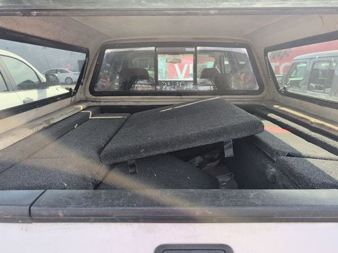 Used 2009 Ford F250 Lariat image 10