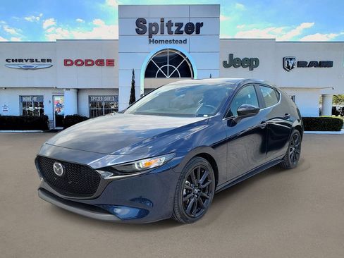 Used 2024 MAZDA MAZDA3 s FWD image 4