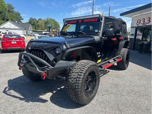 Used 2009 Jeep Wrangler Unlimited X RWD image 3