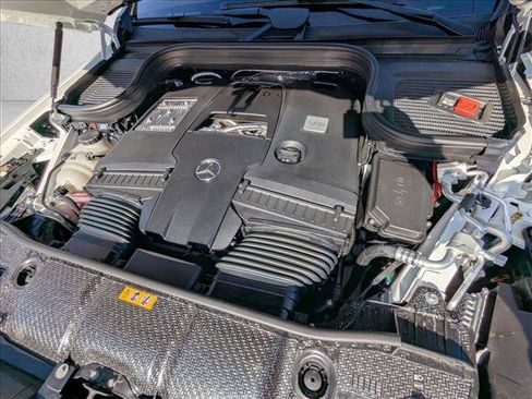 New 2026 Mercedes-Benz GLS 580 4MATIC image 17