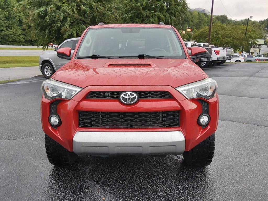Used 2019 Toyota 4Runner TRD Off-Road AWD/4WD image 9