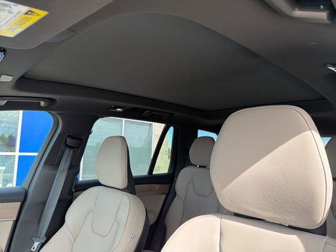 New 2026 Volvo XC90 B6 Plus w/ Protection Package Premier image 16