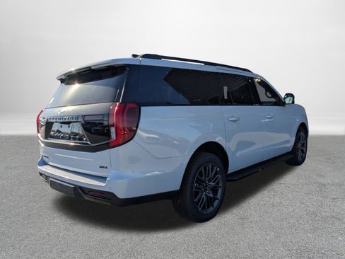 New 2026 Ford Expedition Max Platinum w/ Stealth Appearance Package AWD/4WD image 3