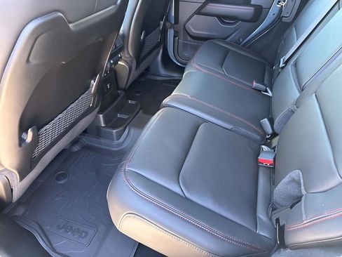 New 2026 Jeep Wrangler Unlimited Rubicon w/ Steel Bumper Group image 20