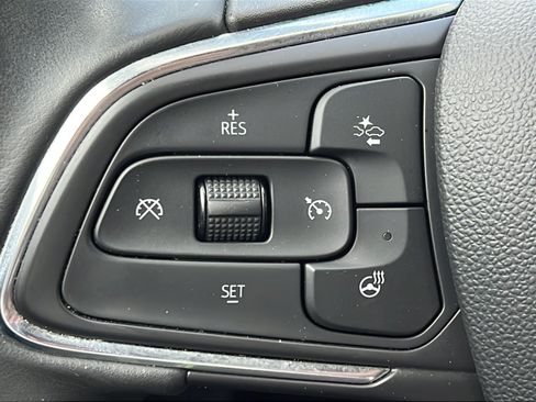 Used 2023 Buick Envision Preferred FWD image 17