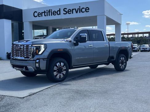 New 2026 GMC Sierra 3500 Denali w/ Technology Package AWD/4WD image 8