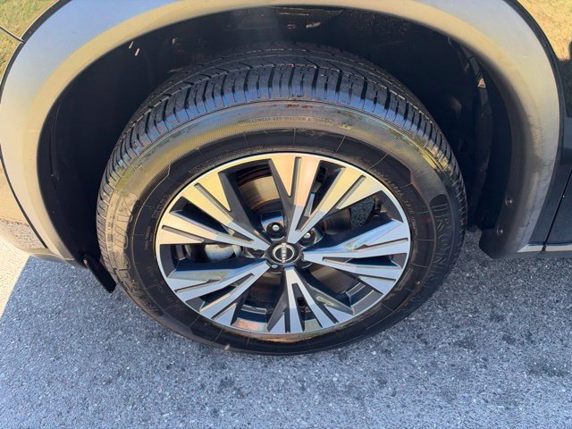 Used 2023 Nissan Rogue SV FWD image 29