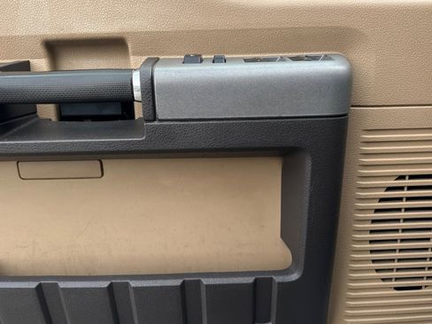 Used 2014 Ford F250 XLT w/ XLT Premium Package RWD image 10