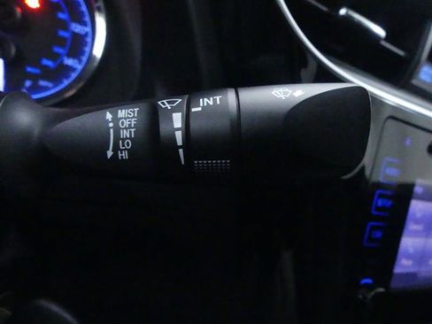 Used 2019 Toyota Corolla SE image 19