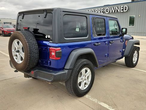 Used 2019 Jeep Wrangler Unlimited Sport S AWD/4WD image 3