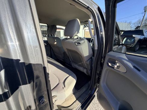 Used 2012 Nissan Frontier SV image 39