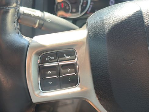 Used 2018 RAM 1500 Laramie AWD/4WD image 21