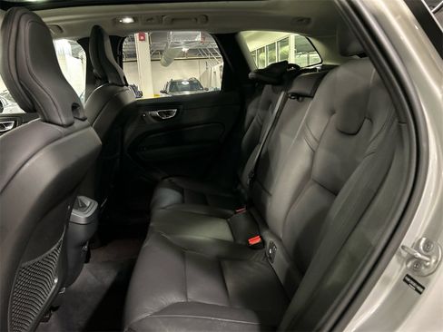 Certified 2025 Volvo XC60 B5 Plus image 22