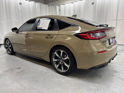 Used 2025 Honda Civic Sport Touring image 3