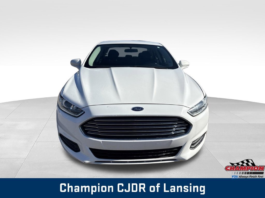 Used 2015 Ford Fusion SE FWD image 11