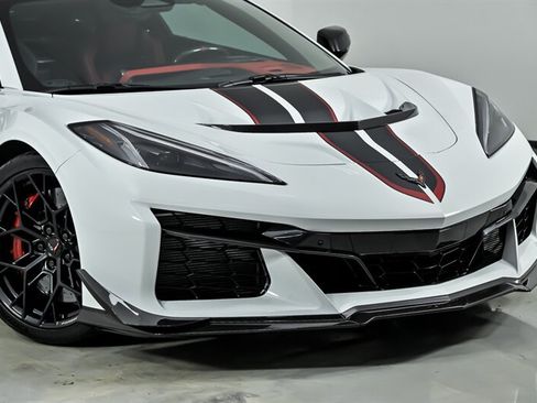 Used 2026 Chevrolet Corvette ZR1 w/ ZR1 Carbon Fiber Aero Package RWD image 3