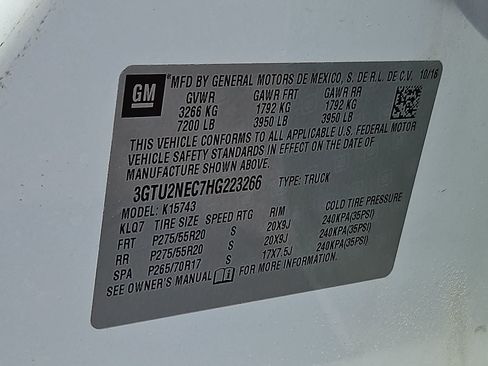 Used 2017 GMC Sierra 1500 SLT AWD/4WD image 38