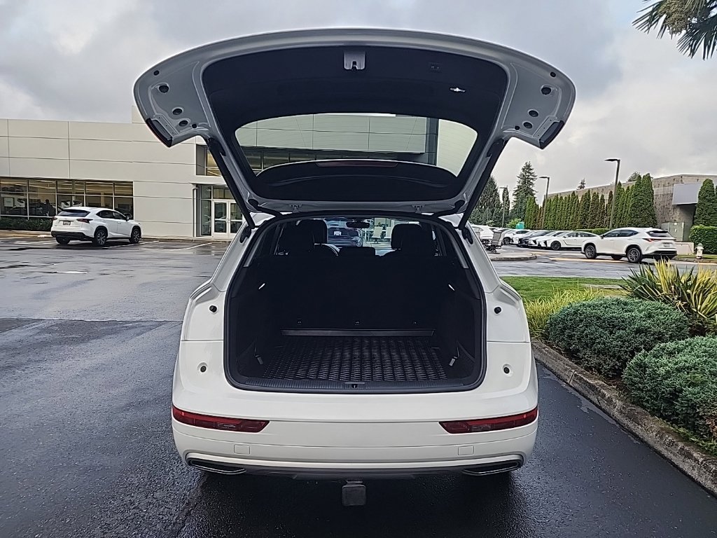 Used 2019 Audi Q5 2.0T Premium w/ Convenience Package AWD/4WD image 16