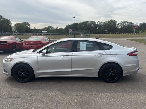 Used 2013 Ford Fusion SE FWD image 8