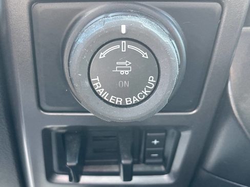 Used 2016 Ford F150 XLT w/ Equipment Group 302A Luxury image 18