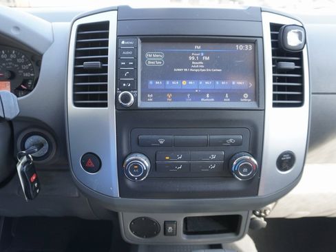 Used 2019 Nissan Frontier SV image 8