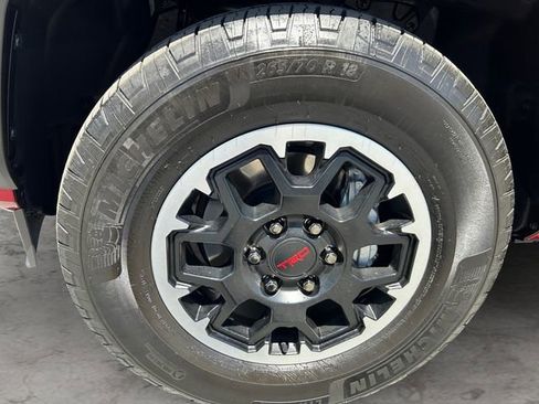 Certified 2025 Toyota 4Runner TRD Off-Road AWD/4WD image 9