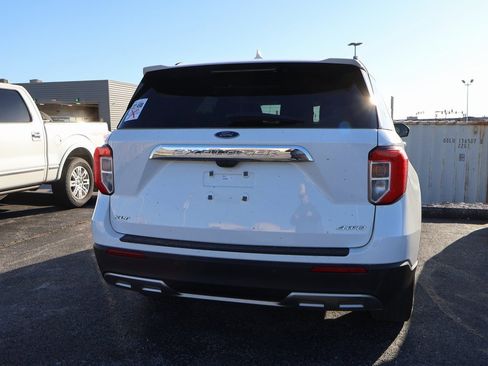 Certified 2022 Ford Explorer XLT w/ Equipment Group 202A image 16