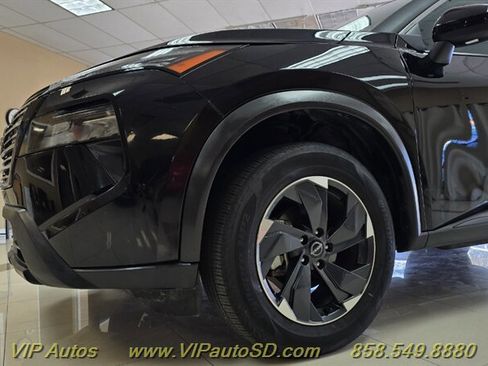 Used 2025 Nissan Rogue SV image 27