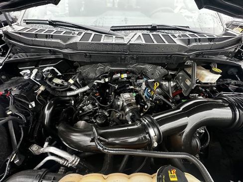 Certified 2022 Ford F150 Lariat image 32