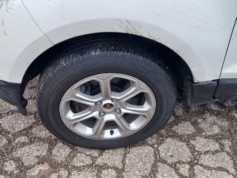 Used 2020 Ford EcoSport SE w/ SE Convenience Package image 3