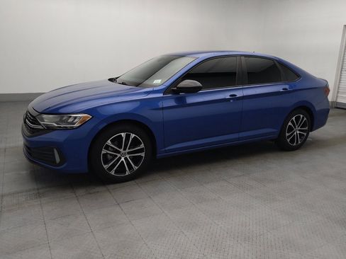 Used 2022 Volkswagen Jetta Sport FWD image 2