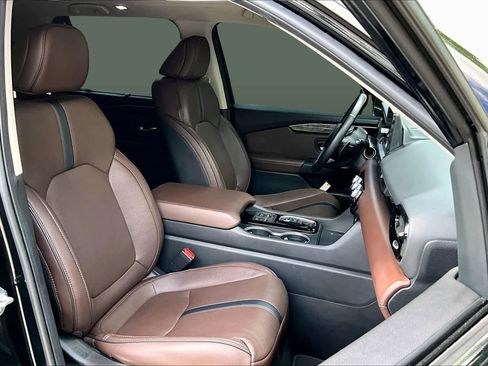 Used 2023 Honda Pilot Elite image 9