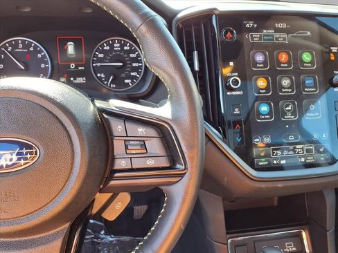 Used 2024 Subaru Ascent Onyx Edition image 12