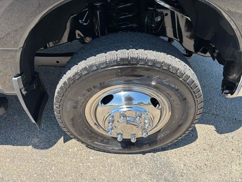 Used 2020 Ford F350 XLT w/ Camper Package AWD/4WD image 18