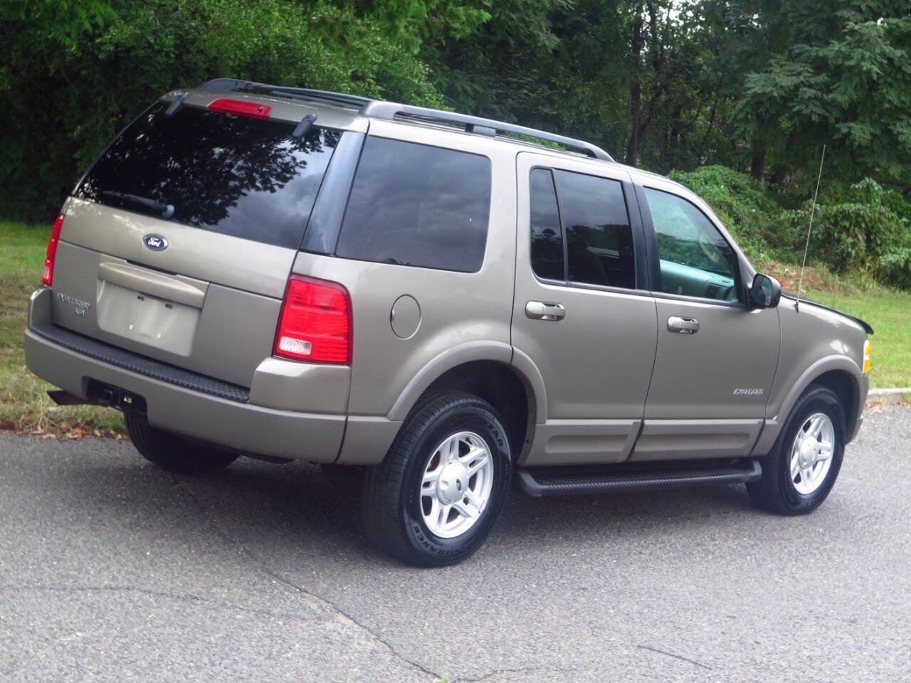 Used 2002 Ford Explorer XLT AWD/4WD image 22