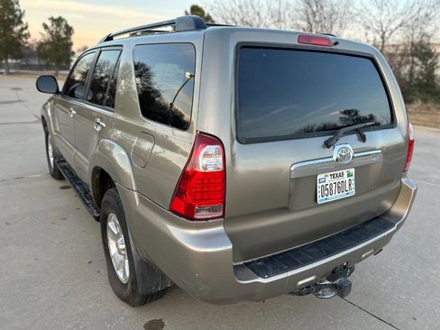Used 2006 Toyota 4Runner SR5 image 8