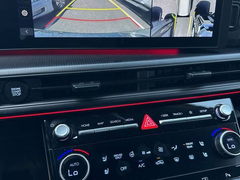 Used 2025 Hyundai Santa Fe Calligraphy image 12