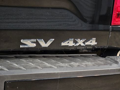 Used 2023 Nissan Titan SV image 36