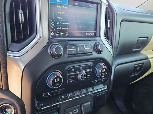 Used 2019 Chevrolet Silverado 1500 LT w/ Texas Edition image 24