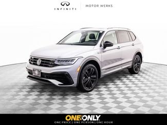 Used 2022 Volkswagen Tiguan SE R-Line image 1