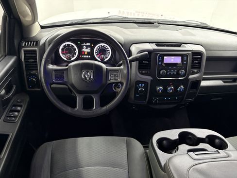 Used 2014 RAM 2500 Tradesman w/ Chrome Appearance Group image 10