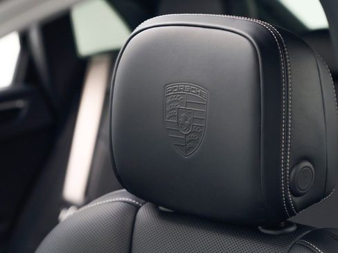 New 2026 Porsche Macan S image 22