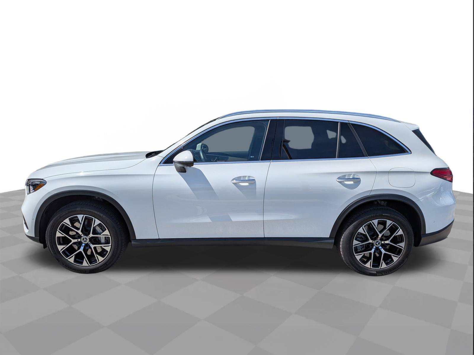 Used 2025 Mercedes-Benz GLC 350e 4MATIC image 7