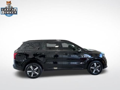 Used 2023 Kia Sorento S w/ Panoramic Sunroof Package FWD image 2