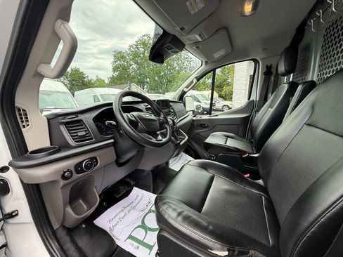 Used 2020 Ford Transit 150 Low Roof RWD image 5