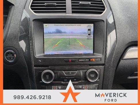 Used 2018 Ford Explorer XLT w/ Equipment Group 202A AWD/4WD image 7
