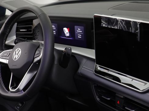 New 2026 Volkswagen Tiguan SE image 20