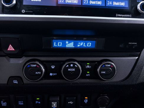 Used 2021 Toyota Tacoma TRD Sport w/ Technology Package RWD image 27